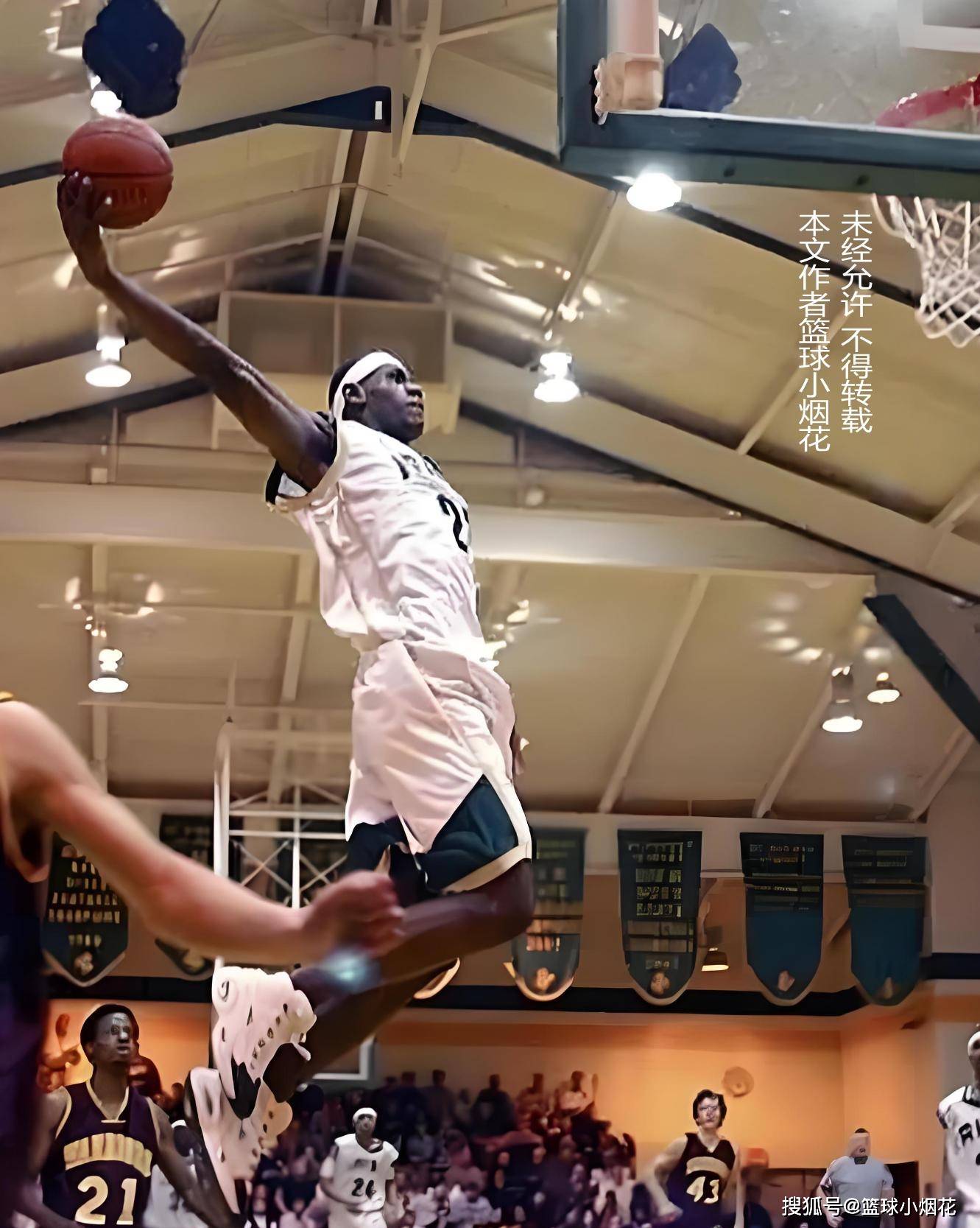 F1卡塔尔排位赛：皮亚斯特里力压诺里斯、维斯塔潘，成功夺杆（F1卡塔尔排位赛：皮亚斯特里击败诺里斯与维斯塔潘，斩获杆位）