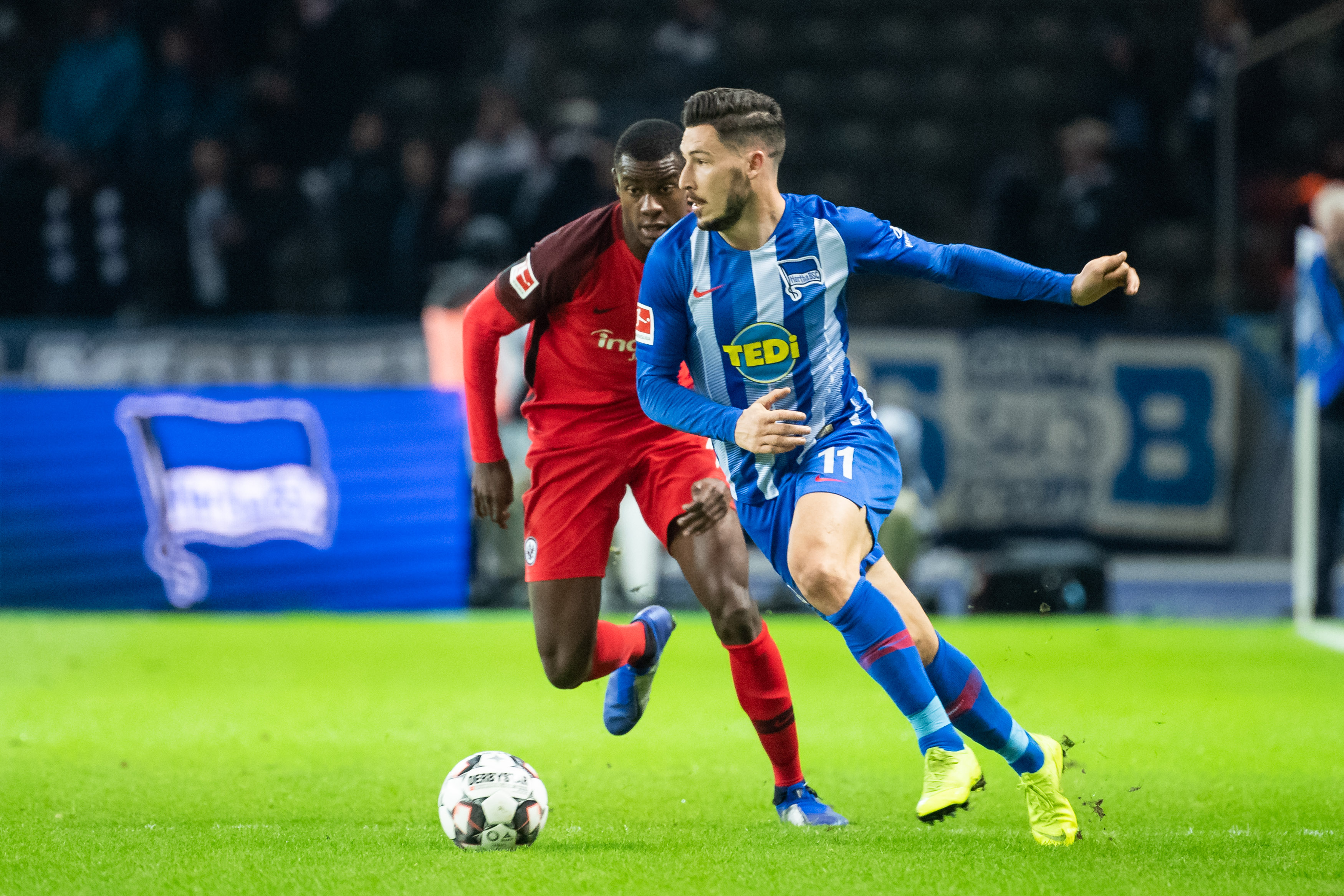 斯基拉：皇马只能在夏窗1000万回购帕斯，球员也不想冬窗转会（斯基拉：皇马仅能在夏窗以1000万回购帕斯，球员无意冬窗离队）