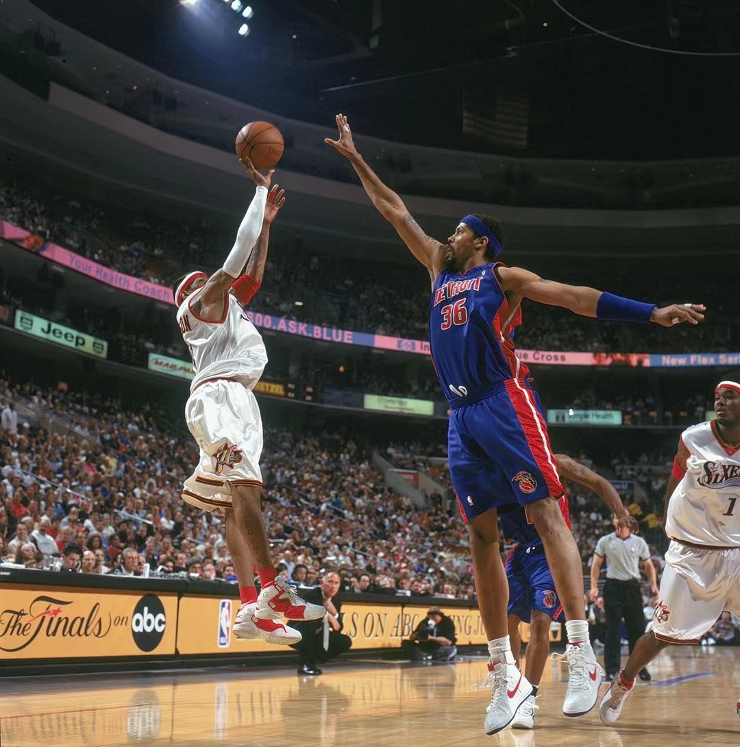 韩国记者：巴萨原本计划免签孙兴慜，但球员对加盟巴萨没兴趣（韩国记者：巴萨曾考虑免签孙兴慜，球员不愿加盟）