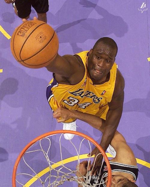 西媒：阿隆索未收到最后通牒，但老佛爷表示必须立即做出改变（西媒：阿隆索未收最后通牒，老佛爷要求立刻作出改变）