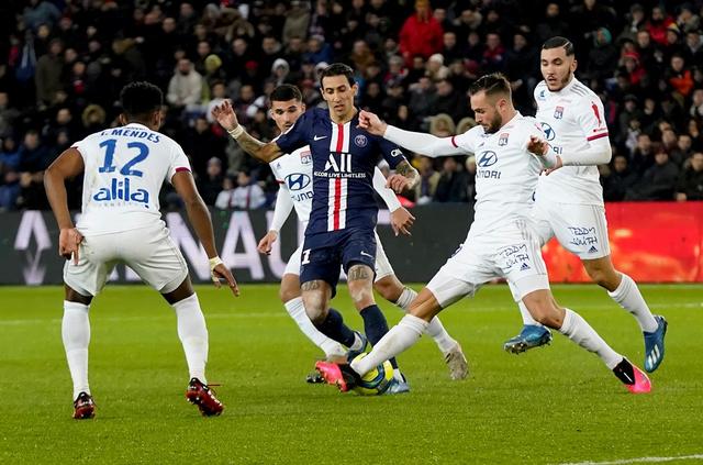 辽宁男篮王哲林末节爆发带队取胜（王哲林末节发威率辽宁男篮胜出）