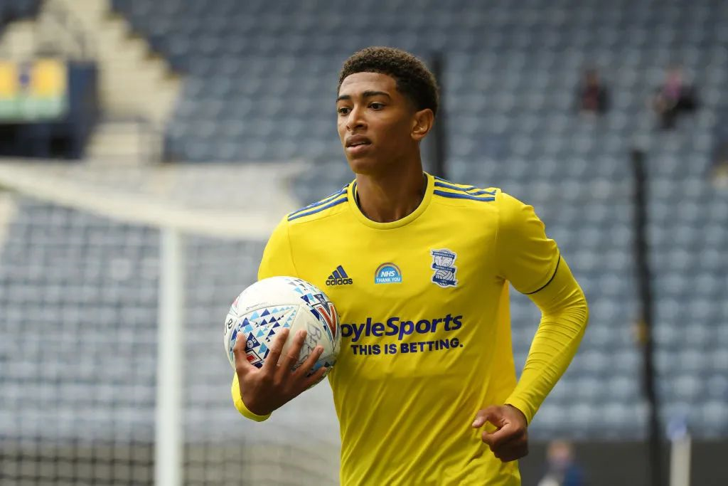 足球国足热身赛门票开售5分钟售罄（国足热身赛门票开卖仅5分钟即售罄）