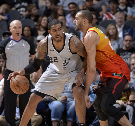 塔利亚菲科：梅西回诺坎普很美好；会有换代但现在无法预测（塔利亚菲科：梅西若回诺坎普将很美好；换代终会到来但此刻难预测）