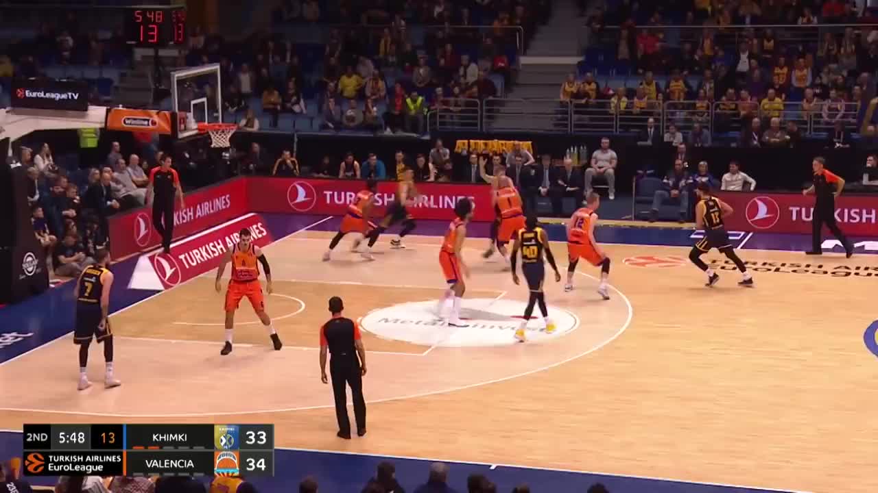 德科：讨论风格的问题根本不存在，我们不需要改变战术风格（德科：不存在风格之争，战术风格无需调整）