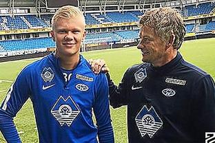 欧冠淘汰赛前瞻：曼联对阵巴黎,