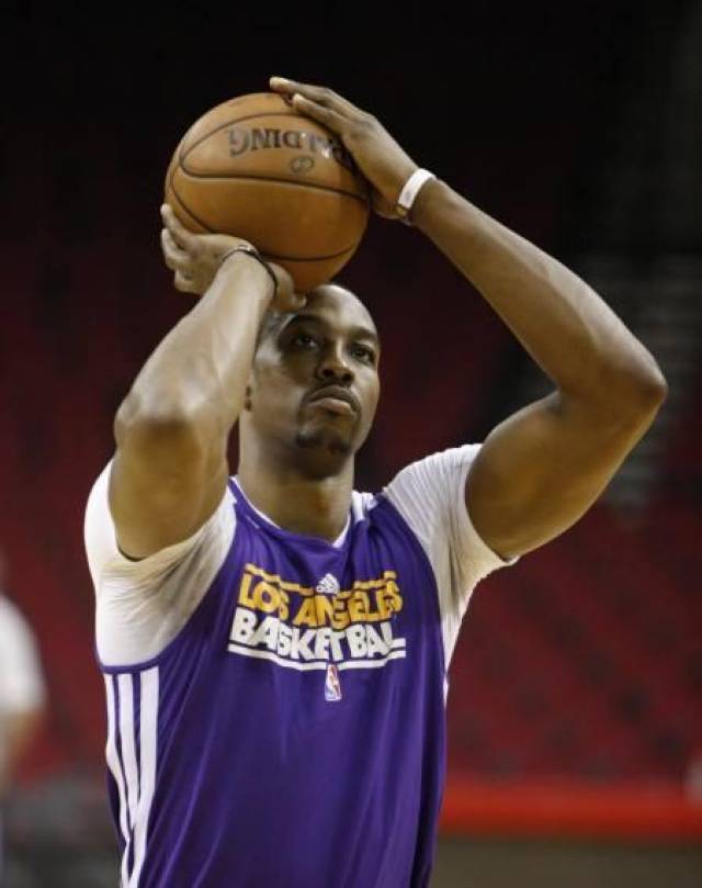 他一上场球队气质直接变了（他登场瞬间，球队气质焕然一新）