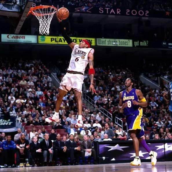 西甲射手榜：姆巴佩16球领跑！费兰-托雷斯11球紧随其后！（西甲射手榜：姆巴佩16球居首，费兰-托雷斯以11球紧追其后）