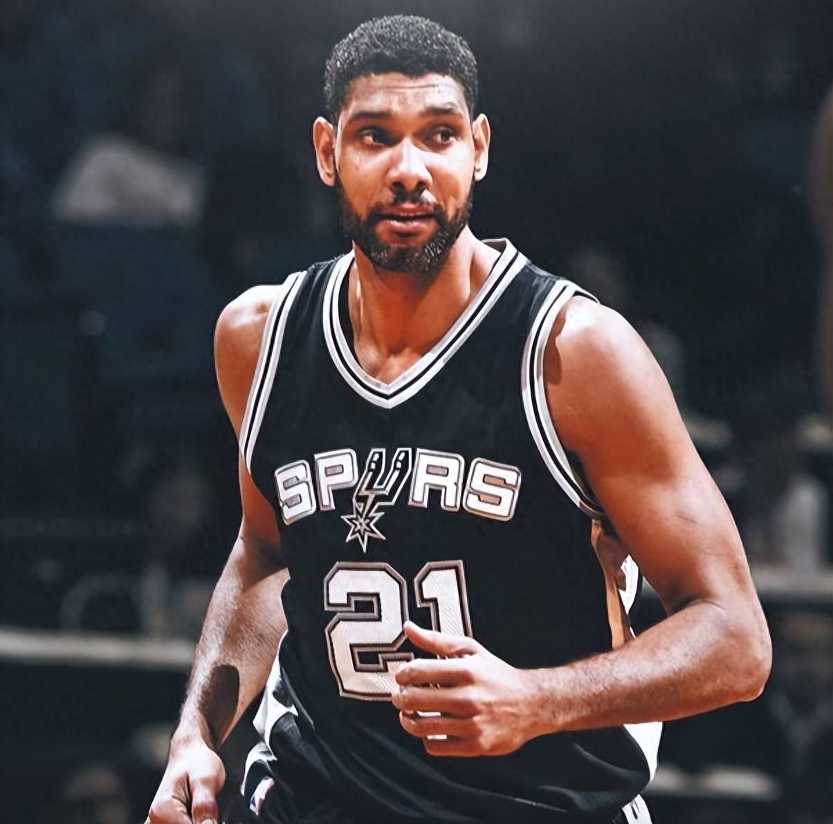 加比亚庆祝米兰团队胜利，呼吁继续前进（加比亚为米兰胜利喝彩，号召球队再接再厉）