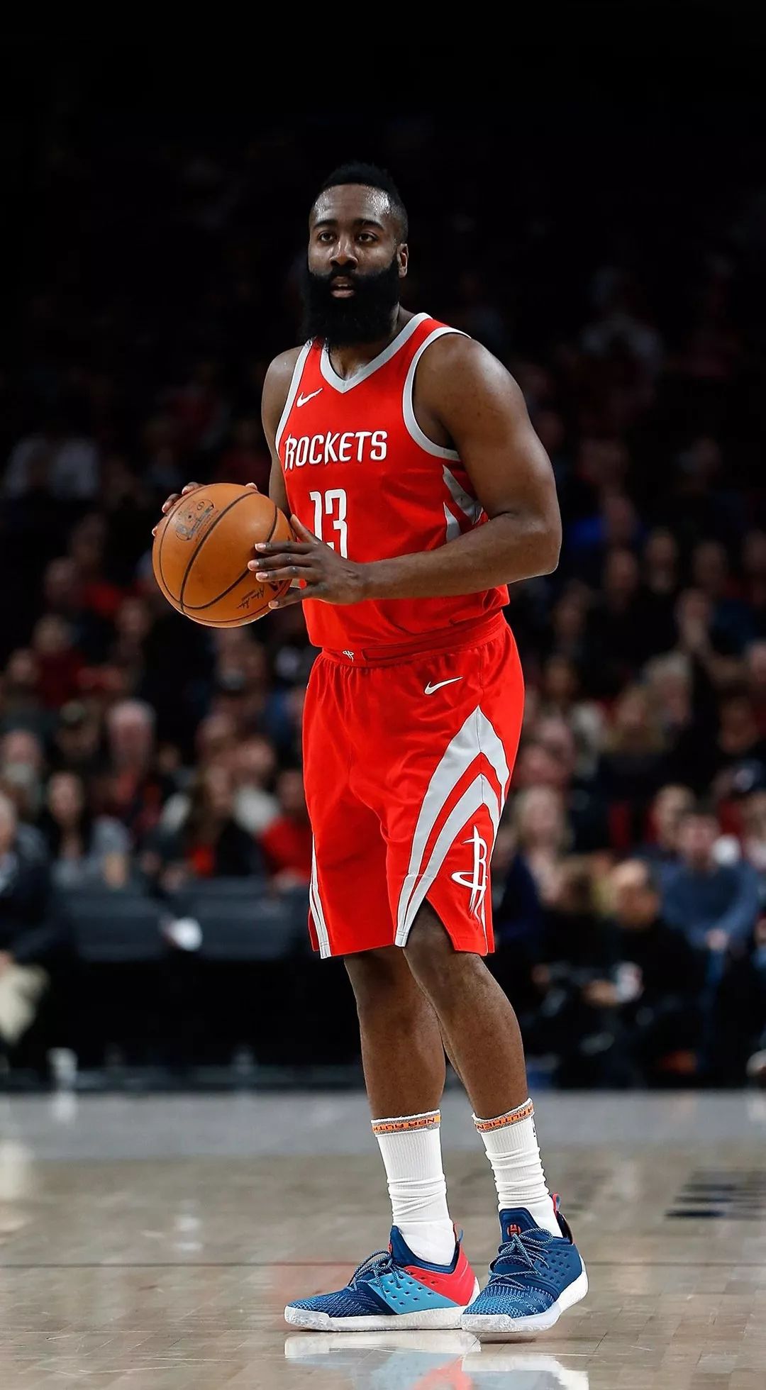 火箭哈登末节爆发连得15分（火箭球星哈登第四节火力全开连取15分）