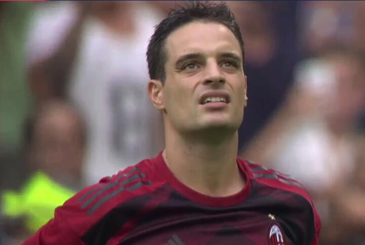 巴萨旧将：足球世界没人能达到梅西的高度，他让我们变得更好（前巴萨将士：足坛无人企及梅西高度，他令我们更强）