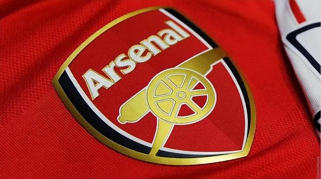 谁说“千年老二”？王皓的生日，让乒乓圈给出最硬的回答（别再提“千年老二”！王皓生日这天，乒坛用硬实力回应）