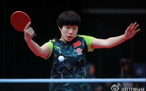 现出令人振 现出令人振