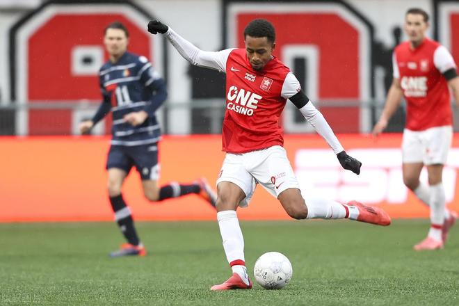 稳定和国际 稳定和国际